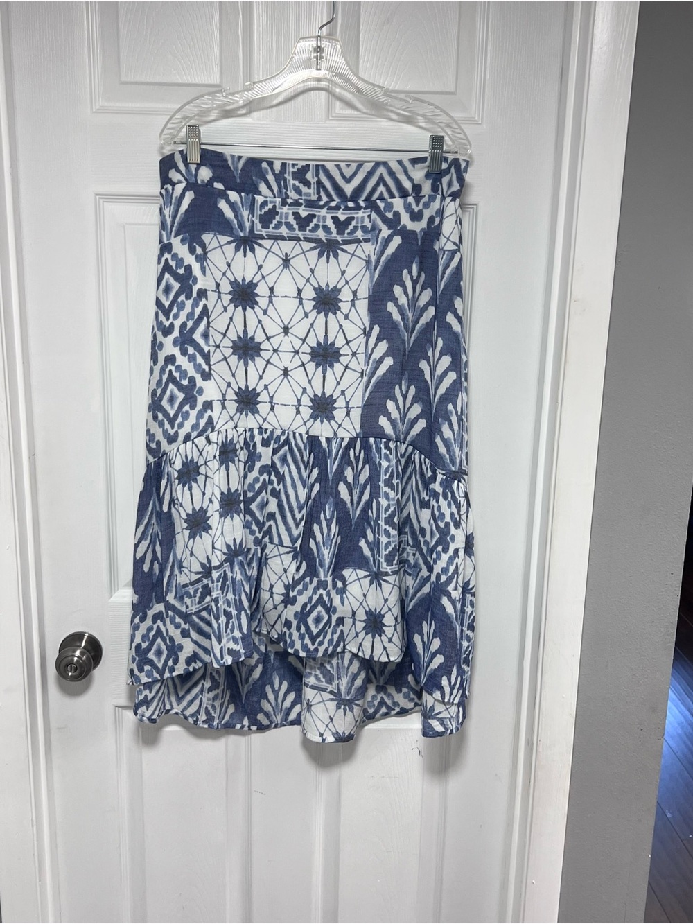Blue and White Patterned Tiered Women's Skirt Size XL
